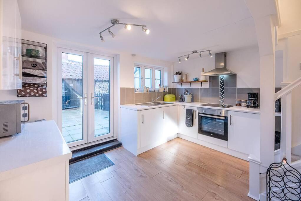 Button Cottage, Wickham Market Екстериор снимка